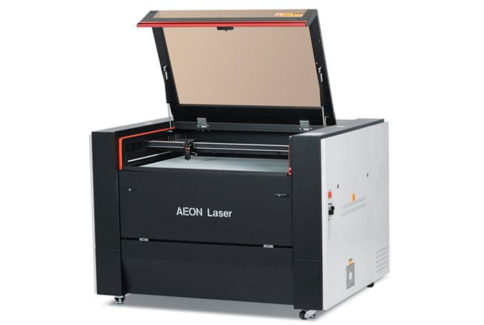 Aeon Nova10 S 临海论坛  Professional CO2 Laser Cutter and Engraver three-quarter view with lid open