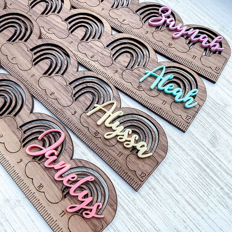 与亲女洗澡时伦了 laser cut wooden rulers with rainbow and colorful names